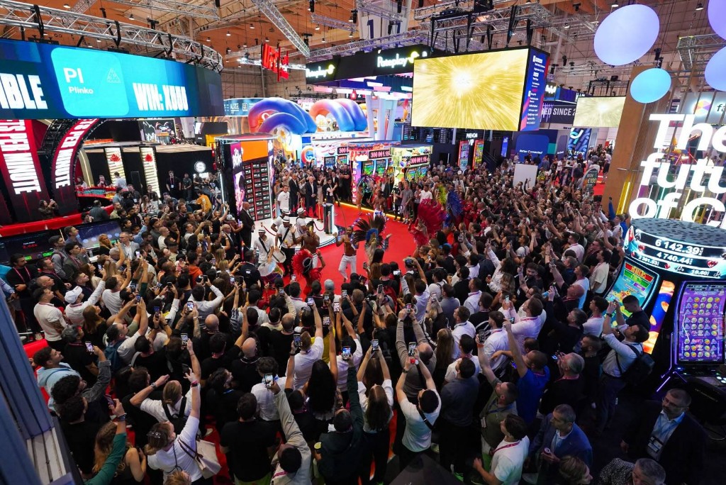 Crowded SBC Summit show floor in Lisbon