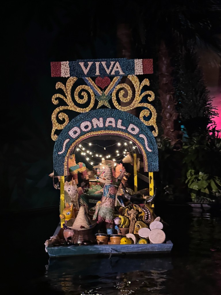Viva Donald decorated boat display on Gran Fiesta Tour