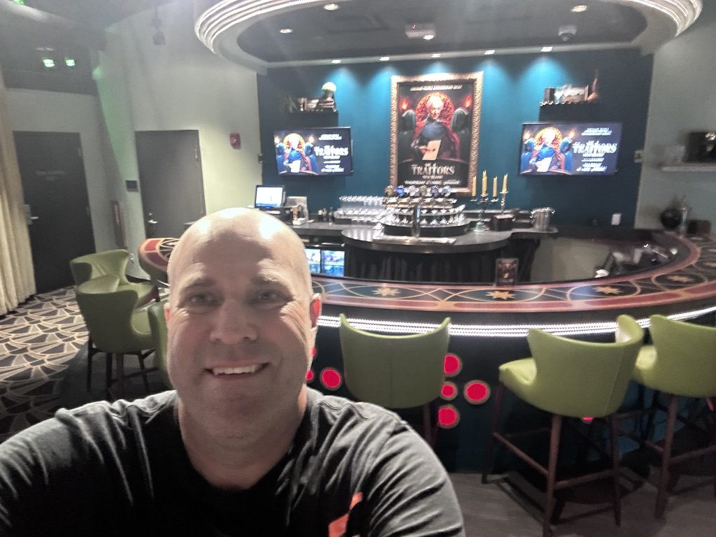 The Traitors: New Blood Bars at Universal's Great Movie Escape ranking selfie